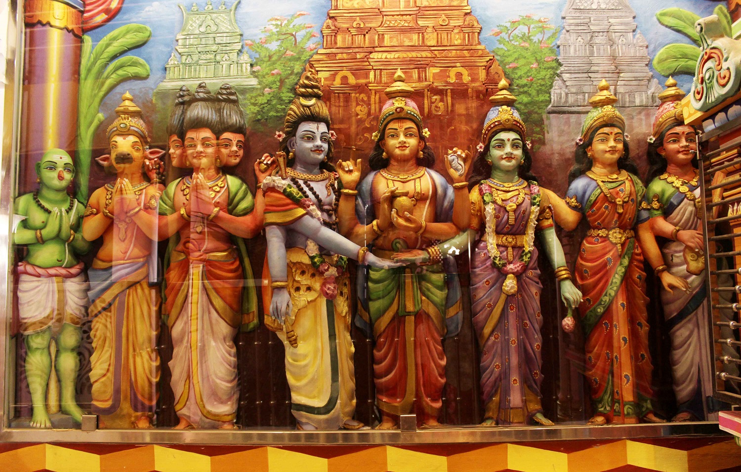 About Dolly Homes Builders and Promoters